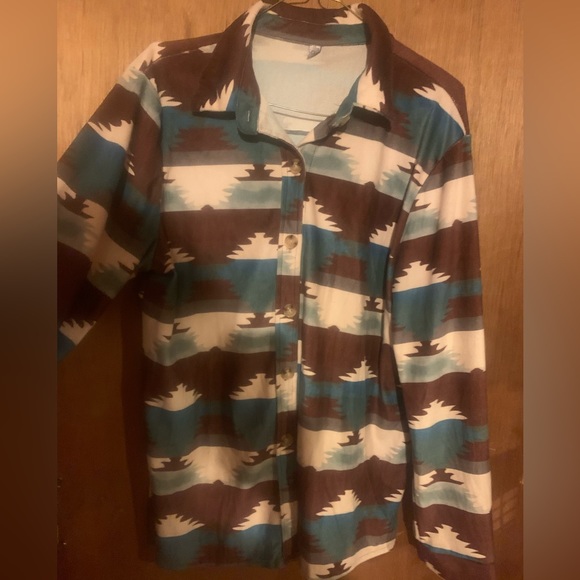 Woman’s western style shirt Size XL - Picture 2 of 5